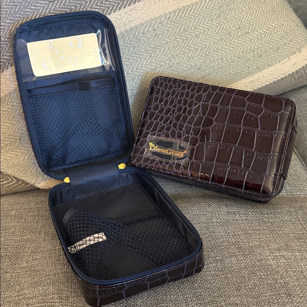 SeneGence Navy Blue Crocodile Pattern Travel Case